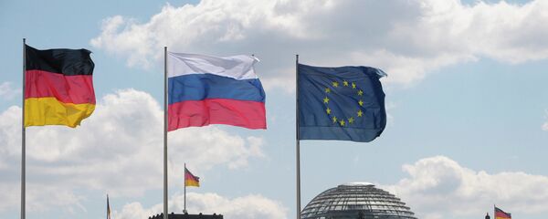 Banderas de Alemania, Rusia y UE - Sputnik Mundo