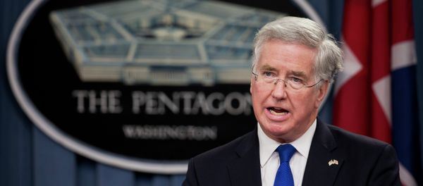 Ministro de Defensa de Gran Bretaña, Michael Fallon (archivo) - Sputnik Mundo