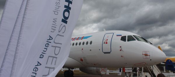 Avión Superjet 100 - Sputnik Mundo