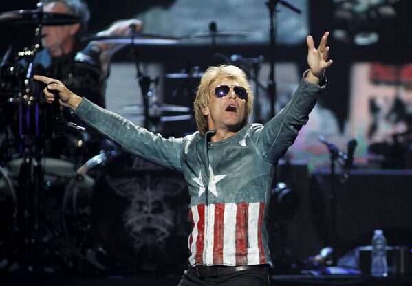 El líder de una famosa banda musical y en la vida, John Francis Bongiovi, conocido por su nombre artístico, Jon Bon Jovi, logró tantos éxitos gracias a su espabilado e ingenioso carácter heredado del tigre. - Sputnik Mundo