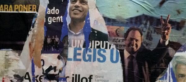 Pósteres promocionan los candidatos presidenciales en Buenos Aires - Sputnik Mundo