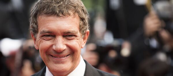 Antonio Banderas arrives for the screening of the film Sicario at the 68th international film festival, Cannes, southern France, Tuesday, May 19, 2015. - Sputnik Mundo