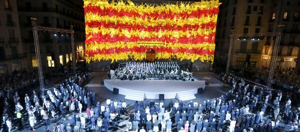 Bandera de Cataluña proyectada en Palacio de la Generalitat - Sputnik Mundo
