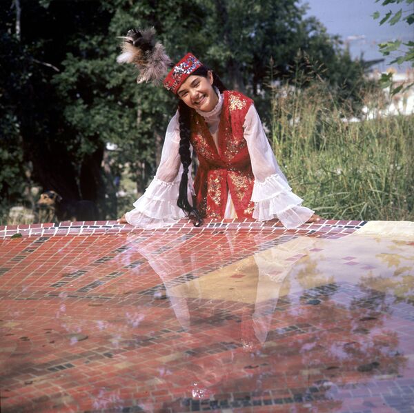 Los insólitos trajes nacionales - Sputnik Mundo