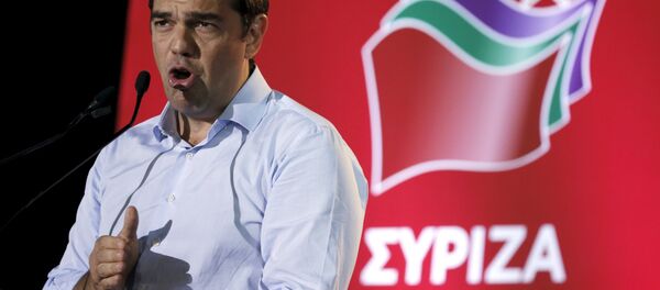 Alexis Tsipras, exprimer ministro de Grecia, durante una reunión del partido Syriza Alexis Tsipras, exprimer ministro de Grecia, durante una reunión del partido Syriza - Sputnik Mundo