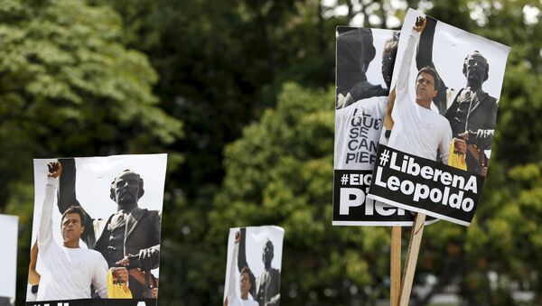 Partidarios de Leopoldo López durante la manifestación en Caracas, el 10 de septiembre, 2015 - Sputnik Mundo