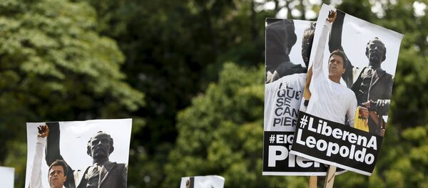 Partidarios de Leopoldo López durante la manifestación en Caracas, el 10 de septiembre, 2015 - Sputnik Mundo