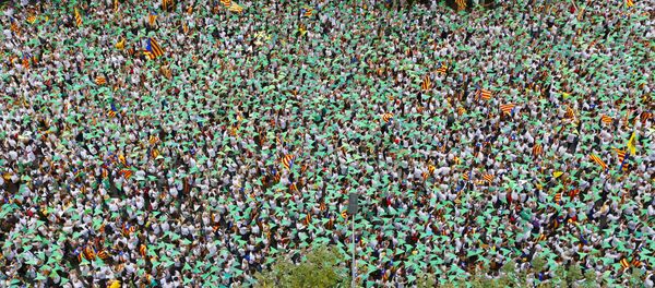 Partidarios de la independencia de Cataluña en Barcelona - Sputnik Mundo