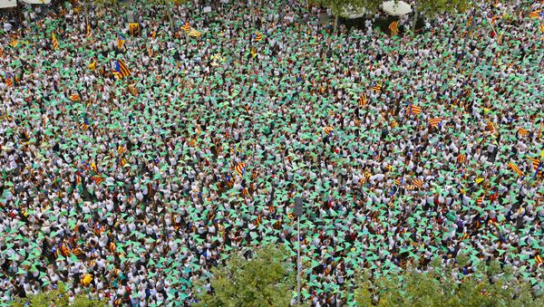 Partidarios de la independencia de Cataluña en Barcelona - Sputnik Mundo