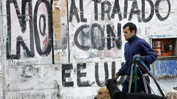 Un grafiti en Montevideo (Archivo) - Sputnik Mundo