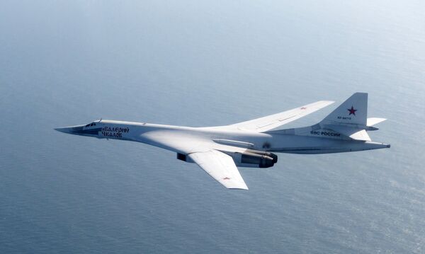 Bombardero estratégico ruso Tu-160 - Sputnik Mundo
