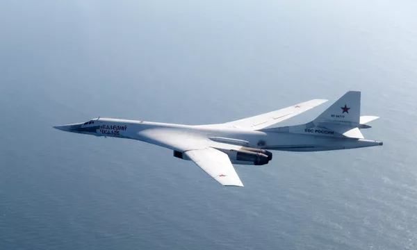 Bombardero estratégico ruso Tu-160 Bombardero estratégico ruso Tu-160 - Sputnik Mundo