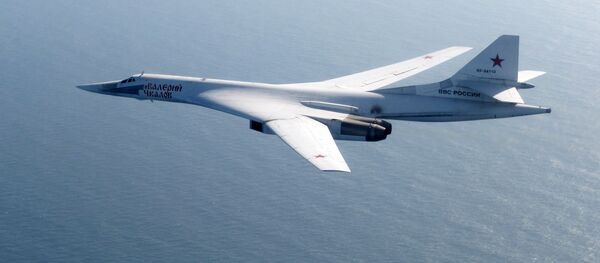Bombardero estratégico ruso Tu-160 - Sputnik Mundo