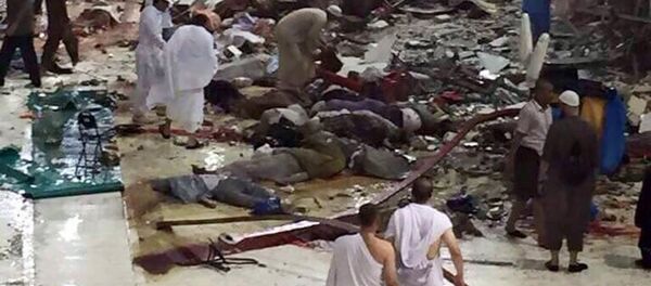 Caída de una grúa en la Gran Mezquita de la Meca - Sputnik Mundo