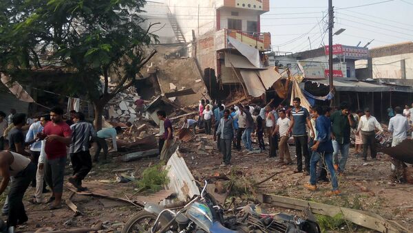 Lugar de la explosión en el distrito de Jhabua del estado de Madhya Pradesh, la ciudad de Petlawand, India, el 12 de septiembre, 2015 - Sputnik Mundo