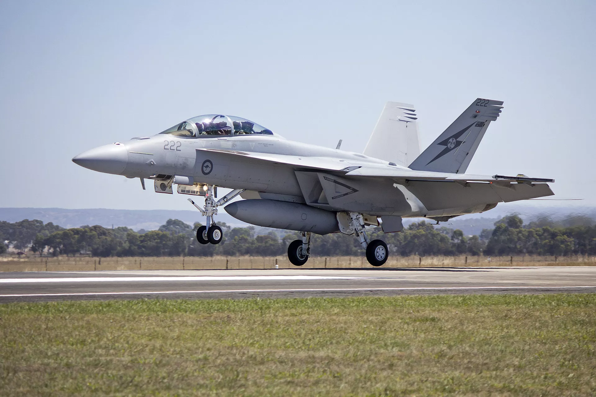 RAAF (A44-222) FA 18F Super Hornet landing - Sputnik Mundo, 1920, 12.11.2025