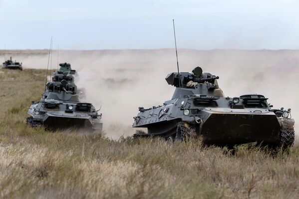 Ejercicios militares Tsentr 2015 - Sputnik Mundo