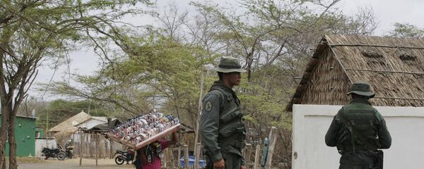 Policías venezolanos Policías venezolanos - Sputnik Mundo