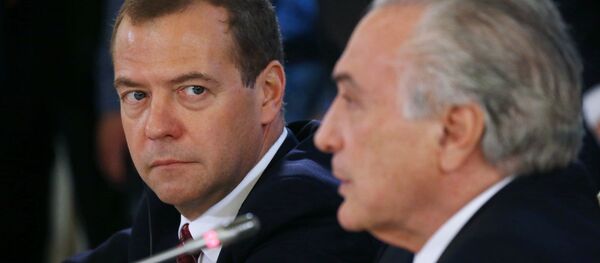 Primer ministro de Rusia, Dmitri Medvédev, y vicepresidente de Brasil, Michel Temer - Sputnik Mundo