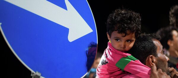 Refugiados en Hungría - Sputnik Mundo