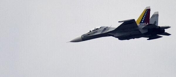 Un avión Sukhoi-30 de la Aviación Militar de Venezuela - Sputnik Mundo