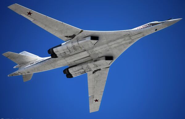 Bombardero estratégico ruso Tu-160 - Sputnik Mundo