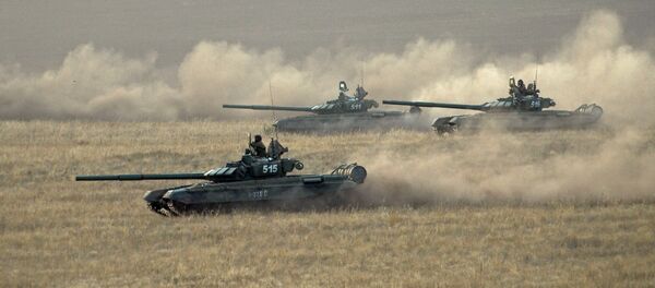Los ejercicios Tsentr 2015 - Sputnik Mundo