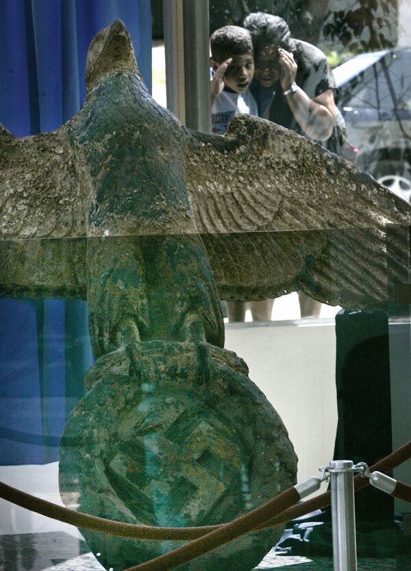 Águila de bronce nazi en Uruguay (archivo) - Sputnik Mundo