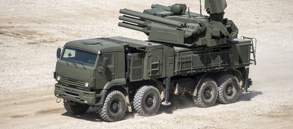 Показ самоходного ЗРПК наземного базирования Панцирь-С  в рамках подготовки к международному форуму Армия-2015 - Sputnik Mundo