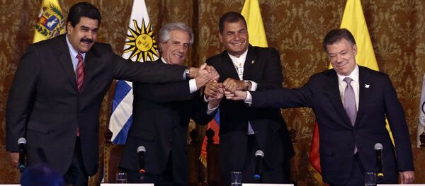 Presidente de Venezuela, Nicolás Maduro, presidente de Uruguay, Tabaré Vázquez, presidente de Ecuador, Rafael Correa, y presidente de Colombia, Juan Manuel Santos Presidente de Venezuela, Nicolás Maduro, presidente de Uruguay, Tabaré Vázquez, presidente de Ecuador, Rafael Correa, y presidente de Colombia, Juan Manuel Santos - Sputnik Mundo