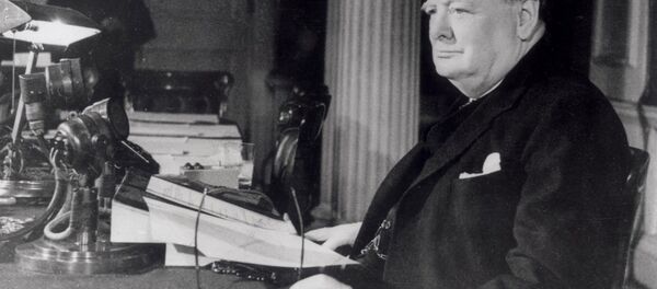 Winston Churchill makes his VE-Day Broadcast Date Winston Churchill makes his VE-Day Broadcast Date - Sputnik Mundo