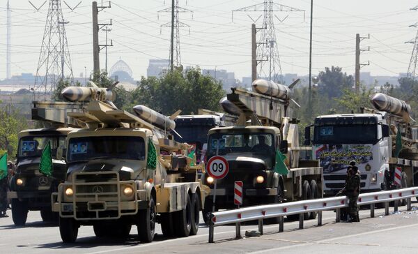 Desfile militar en Teherán Desfile militar en Teherán - Sputnik Mundo