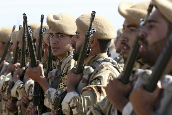 Desfile militar en Teherán Desfile militar en Teherán - Sputnik Mundo