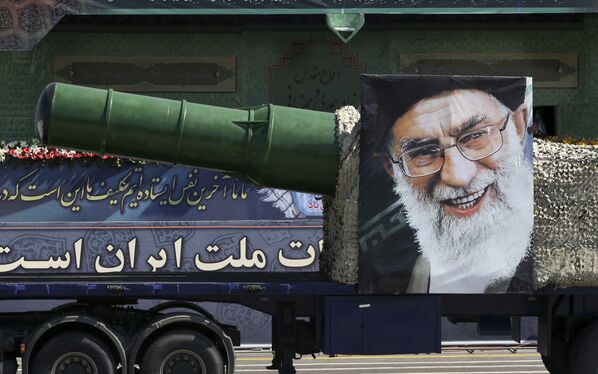 Desfile militar en Teherán Desfile militar en Teherán - Sputnik Mundo