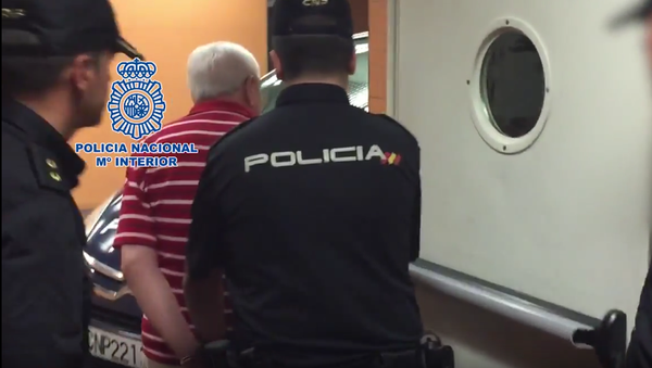 Detenido en España médico argentino acusado por crímenes de lesa humanidad - Sputnik Mundo