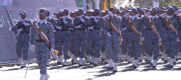 Desfile militar en Teherán Desfile militar en Teherán - Sputnik Mundo
