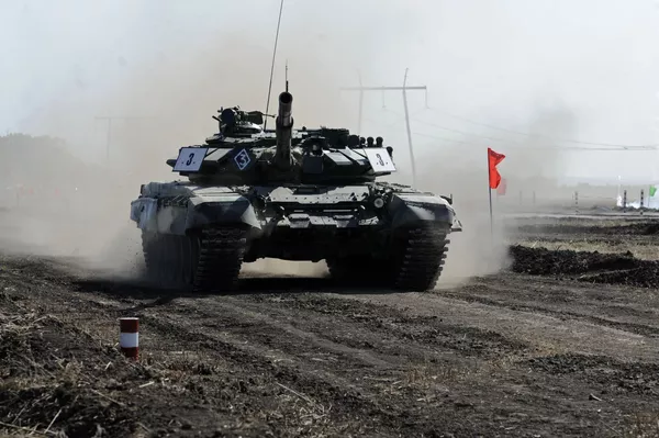 Biatlón de tanques en Donbás Biatlón de tanques en Donbás - Sputnik Mundo