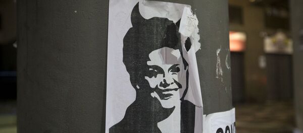 Una imagen de Dilma Rousseff con cuernos de diablo - Sputnik Mundo