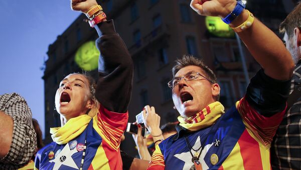 Personas a favor de la independencia de Cataluña (archivo) - Sputnik Mundo