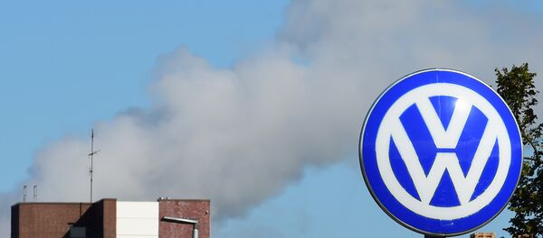 Logotipo del fabricante alemán de automóviles Volkswagen, Wolfsburg Logotipo del fabricante alemán de automóviles Volkswagen, Wolfsburg - Sputnik Mundo