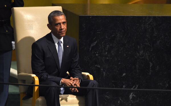 US President Barack Obama waits to address the 70th Session of the UN General Assembly US President Barack Obama waits to address the 70th Session of the UN General Assembly - Sputnik Mundo
