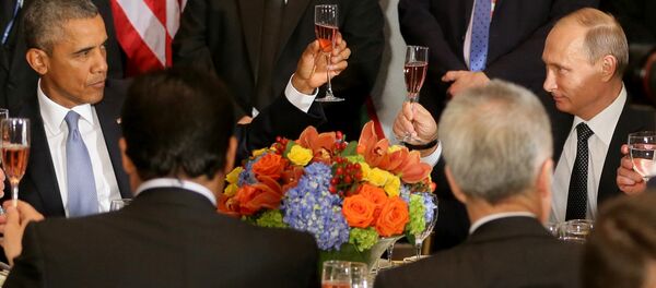 Presidente de EEUU, Barack Obama y presidente de Rusia, Vladímir Putin - Sputnik Mundo