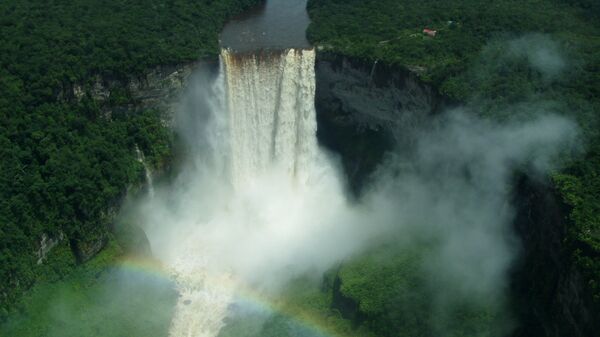 Cataratas Kaieteur en el territorio Esequibo, Guyana - Sputnik Mundo