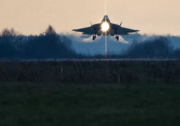 El T-50 es un caza de características únicas El T-50 es un caza de características únicas - Sputnik Mundo