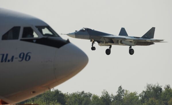 El T-50 es un caza de características únicas El T-50 es un caza de características únicas - Sputnik Mundo