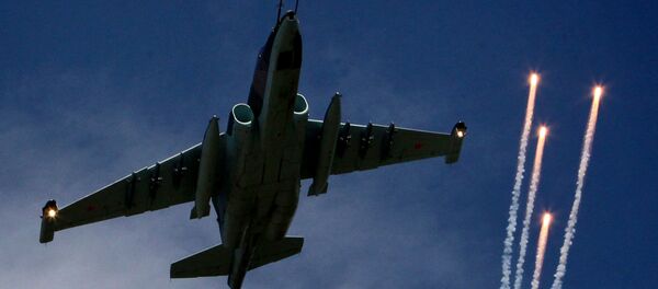 Caza Su-25 de la Fuerza Aérea rusa - Sputnik Mundo
