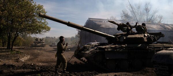 Retirada del armamento desde la línea de separación en la RPL - Sputnik Mundo
