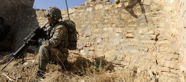 Soldados españoles durante maniobras - Sputnik Mundo