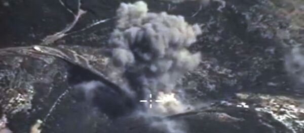 Aviación rusa ataca las posiciones del Estado Islámico en Siria - Sputnik Mundo