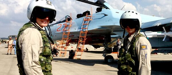 Pilotos rusos en el aeródromo de Hmeymim, Siria - Sputnik Mundo